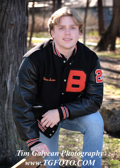 Bonner,Springs,senior,pictures,portraits,sale,outside,casual,natural,affordable,discount,guys,sports,football